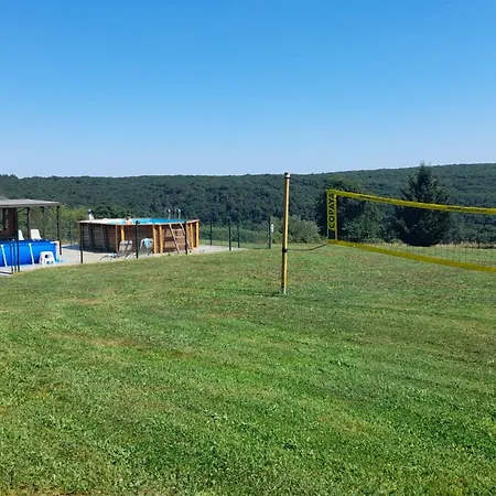 La Colline Nyaraló *